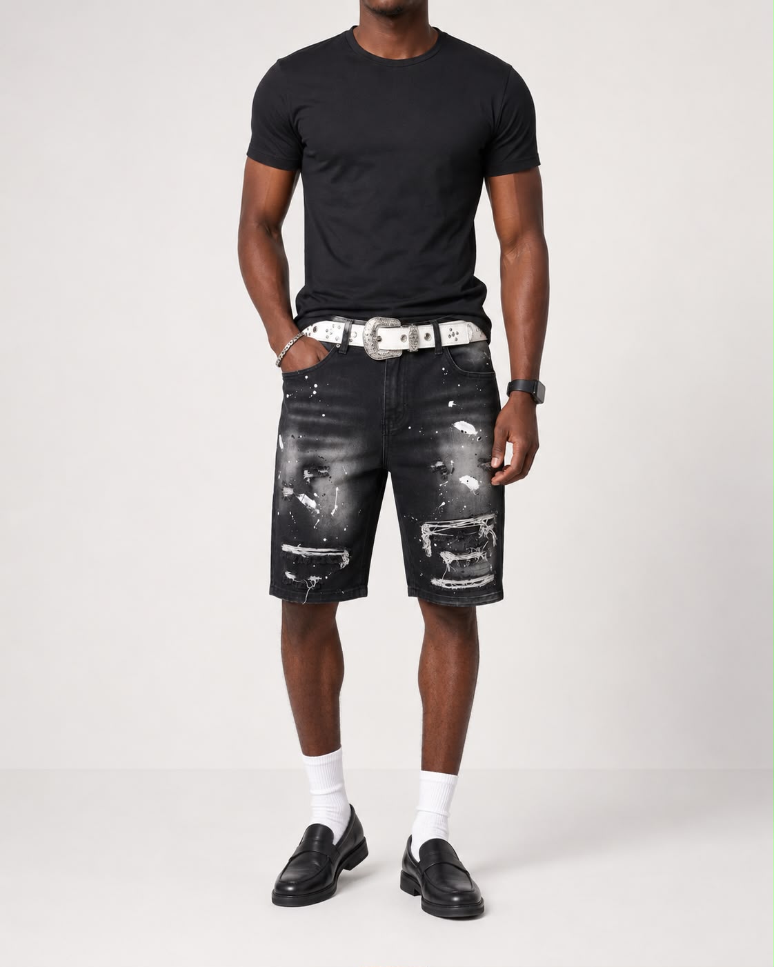 Short jeans noir peinture blanche