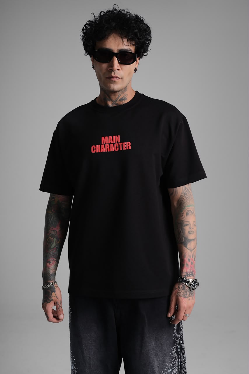 T-shirt Oversize Main Character